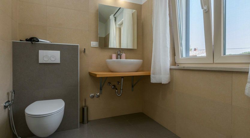 Photo of Cliffside Hideaway