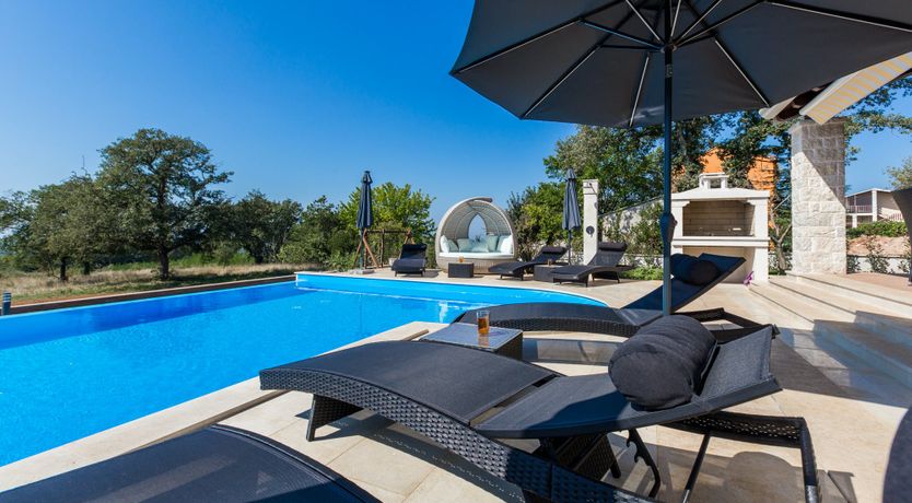 Photo of Cliffside Hideaway