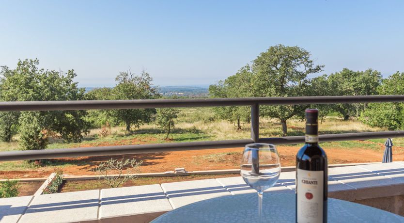 Photo of Cliffside Hideaway