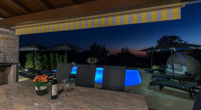 Photo of Cliffside Hideaway