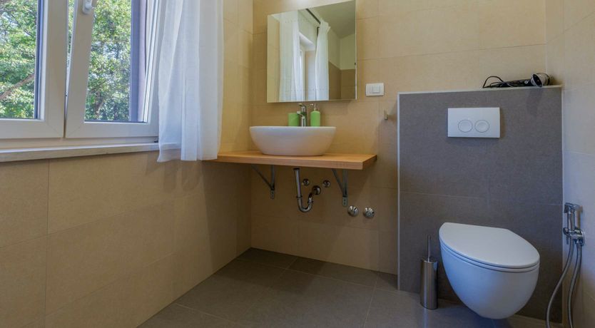 Photo of Cliffside Hideaway