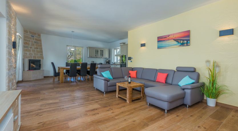 Photo of Cliffside Hideaway