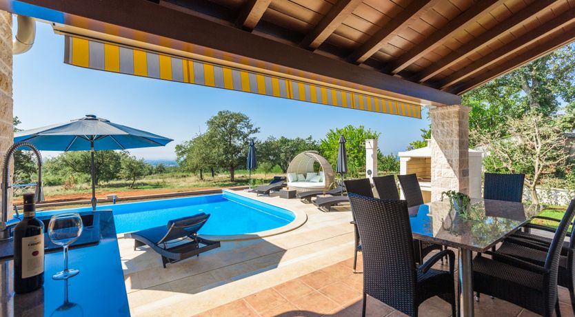 Photo of Cliffside Hideaway