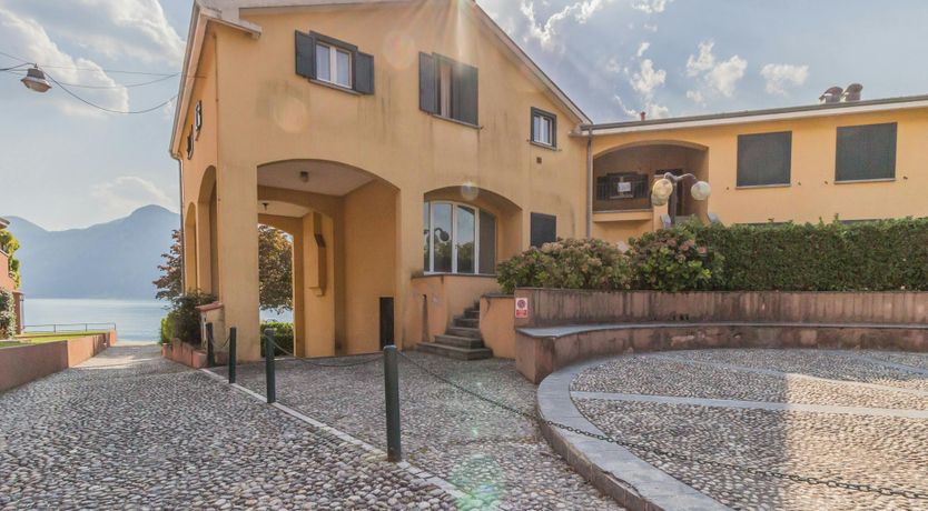 Photo of Lake Daydream