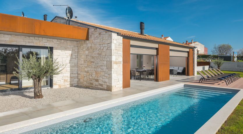 Photo of Bale Breeze