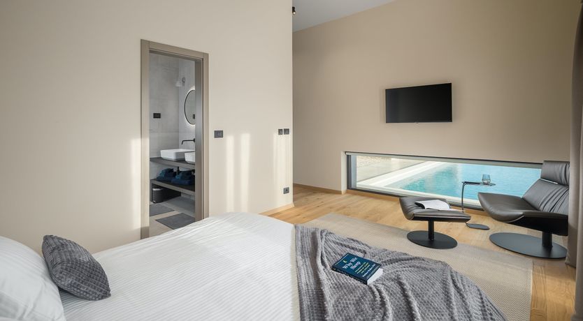 Photo of Bale Breeze