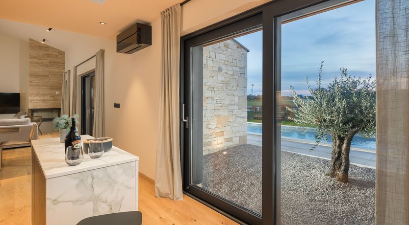 Photo of Bale Breeze