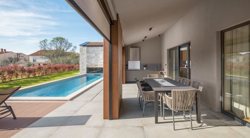 Photo of Bale Breeze