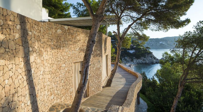 Photo of Cliffside Bliss