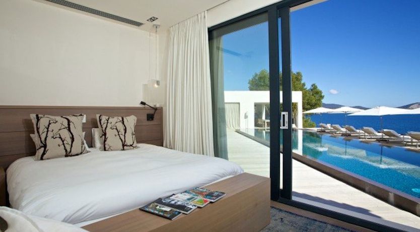 Photo of Cliffside Bliss