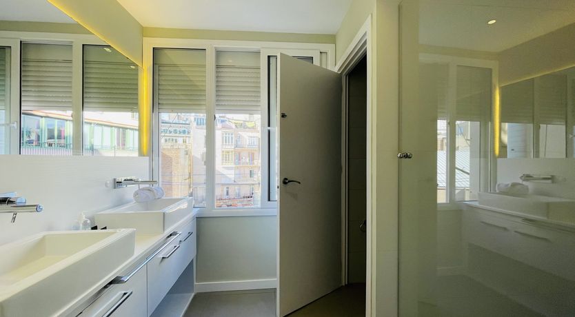 Photo of Catalunya Chic