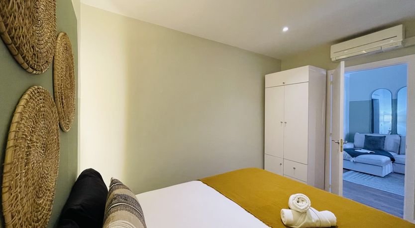 Photo of Catalunya Chic