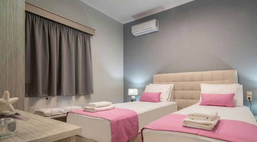 Photo of Enchanting Villa Verde