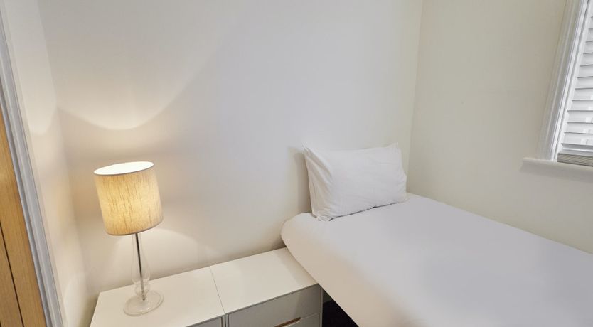 Photo of Whitby Wonder