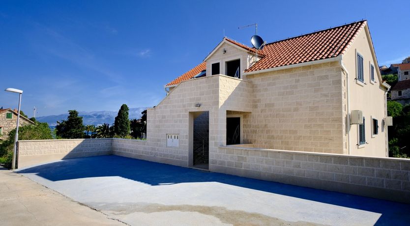 Photo of Secluded Splendor