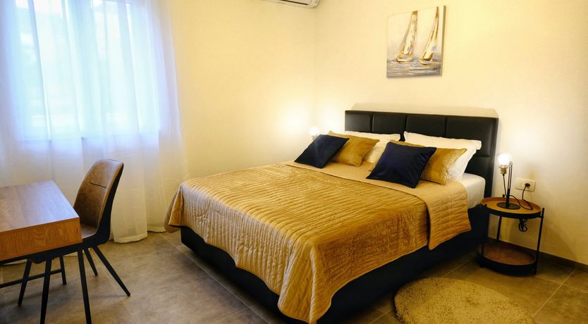 Photo of Secluded Splendor