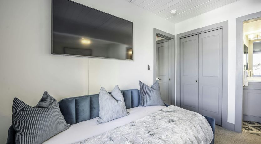 Photo of Slope-side Sanctuary