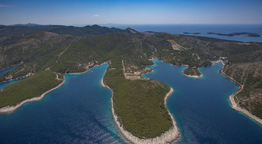 Photo of Romantic Verde