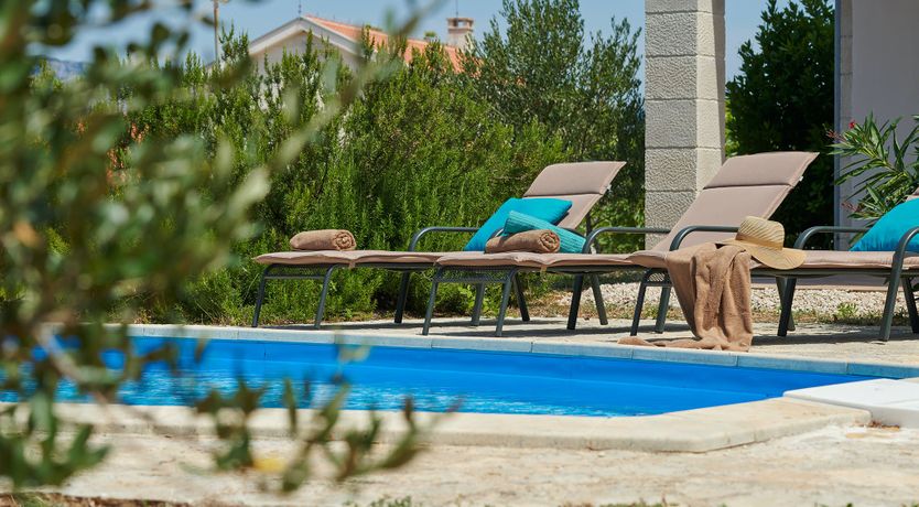 Photo of Romantic Verde