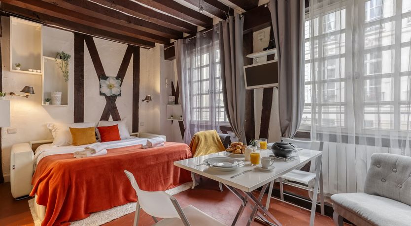 Photo of Marais Charms