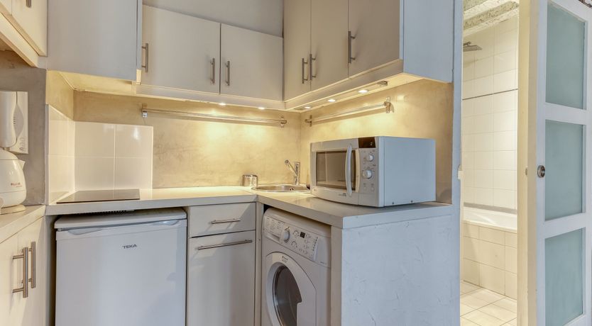 Photo of Marais Charms