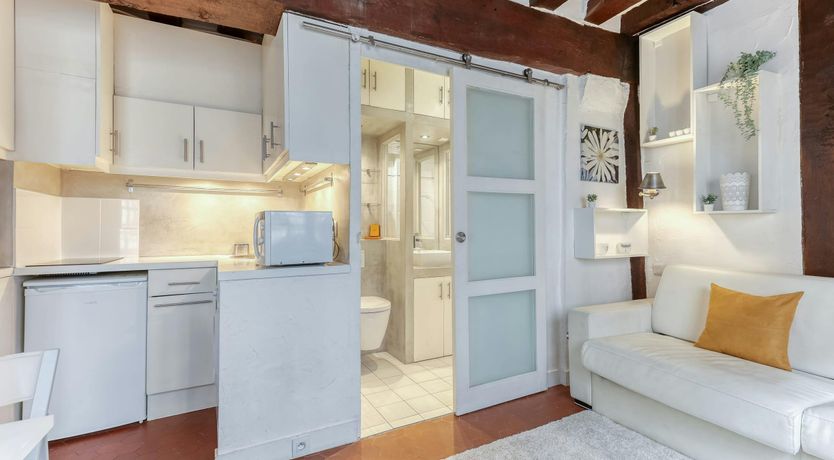 Photo of Marais Charms