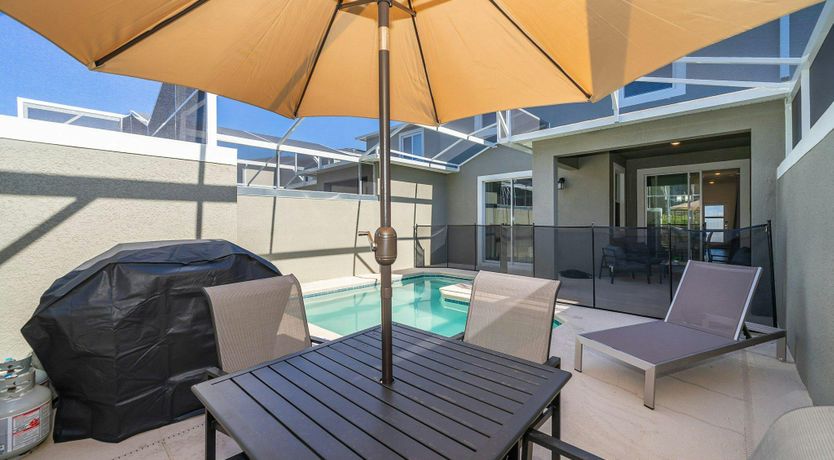 Photo of Stay Late, It's Time for Dinner