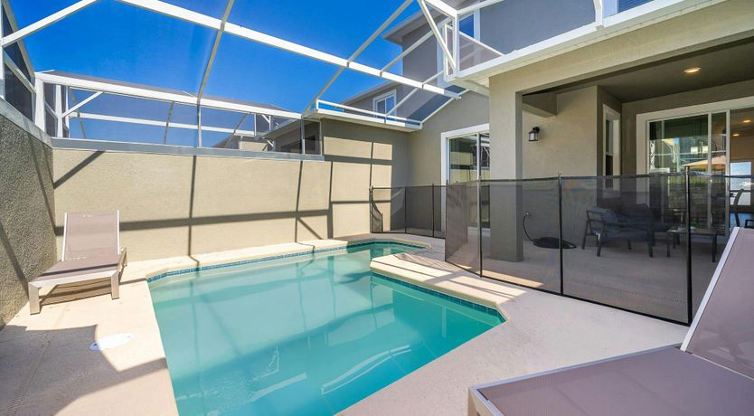 Photo of Stay Late, It's Time for Dinner