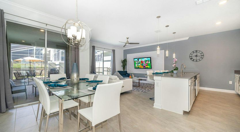 Photo of Stay Late, It's Time for Dinner