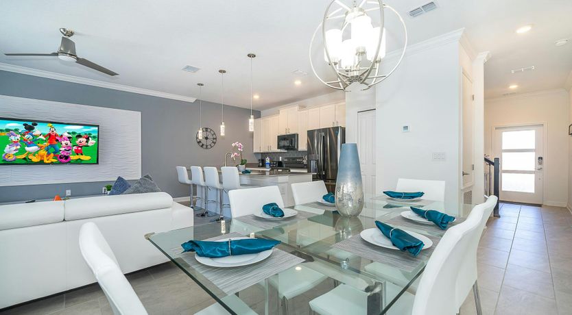 Photo of Stay Late, It's Time for Dinner