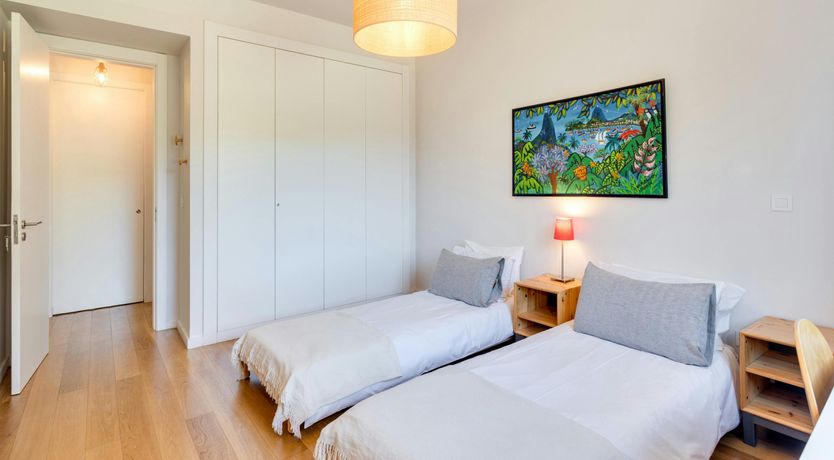 Photo of Lightness of Living