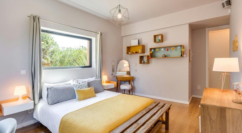 Photo of Lightness of Living