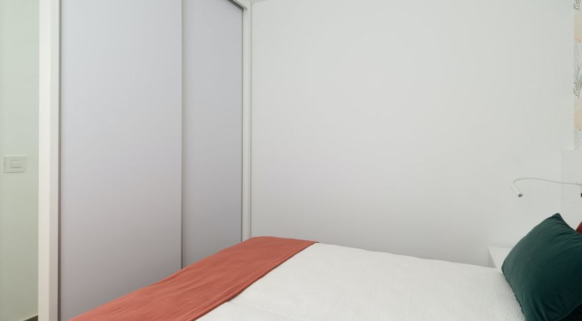 Photo of The Green Mirror