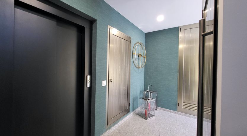 Photo of The Green Mirror