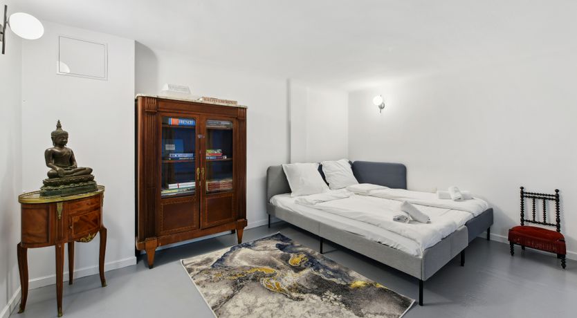 Photo of Little Paris, Big City