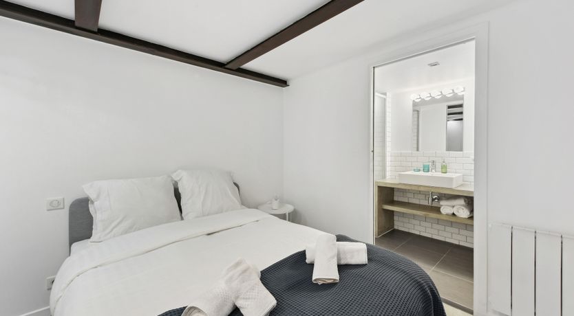 Photo of Little Paris, Big City