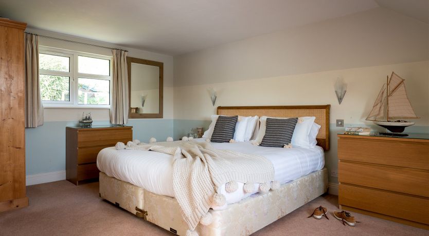 Photo of Riverside Breeze