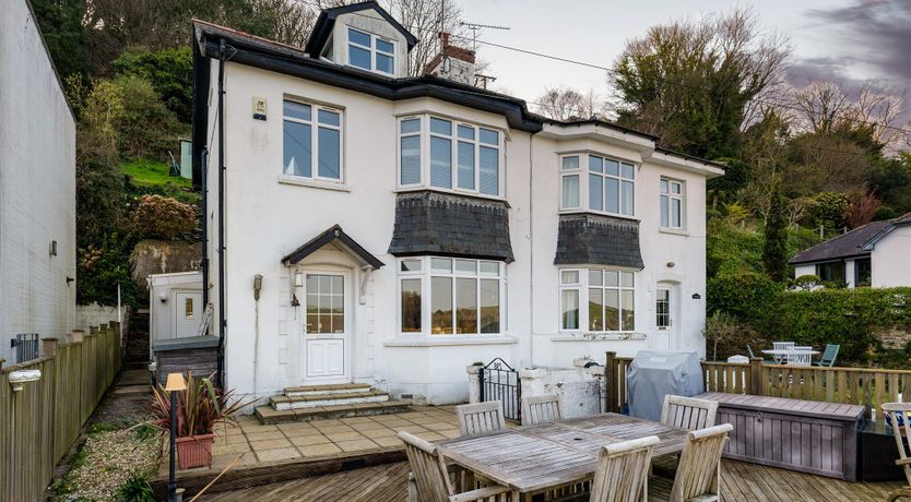 Photo of Riverside Breeze