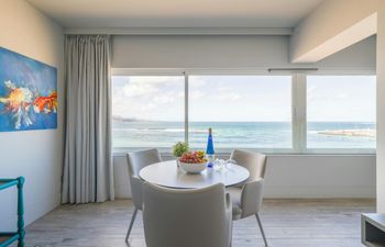 The Sea's Song Holiday Home