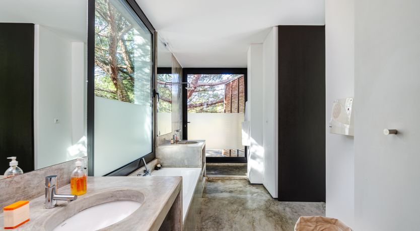 Photo of The Lake Fort