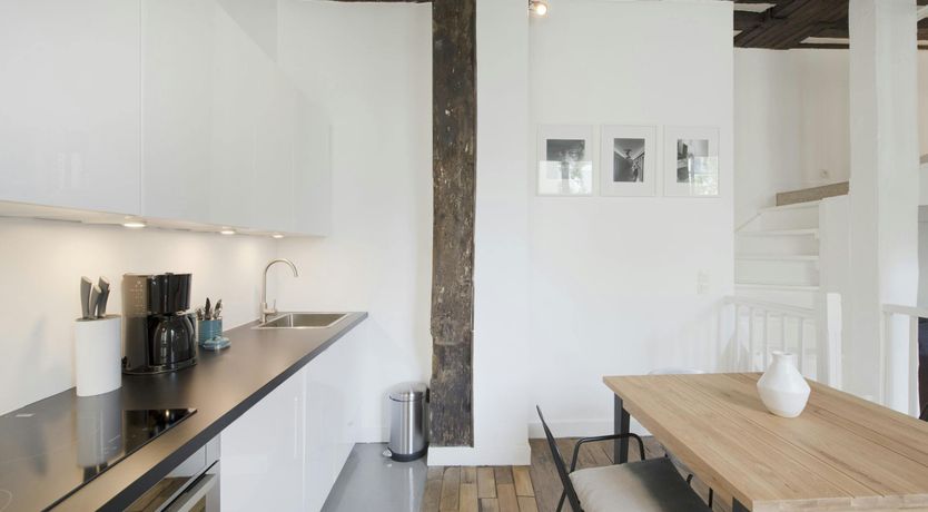 Photo of Saint Germain Charm