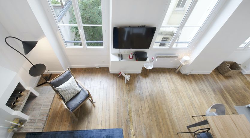 Photo of Saint Germain Charm