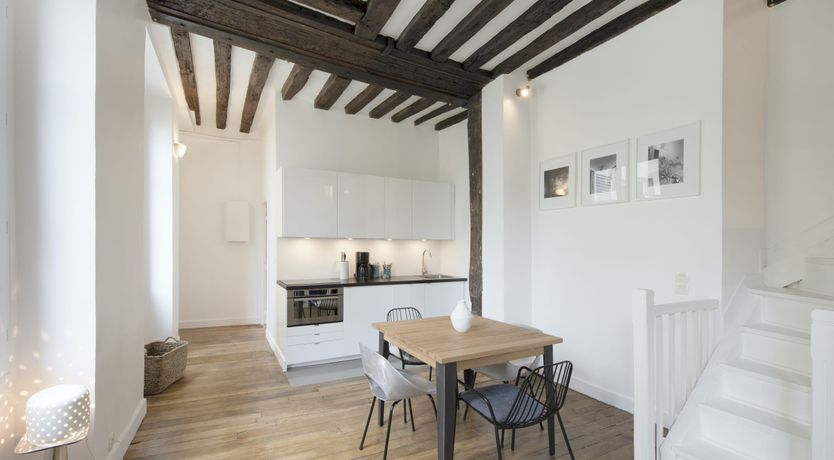 Photo of Saint Germain Charm