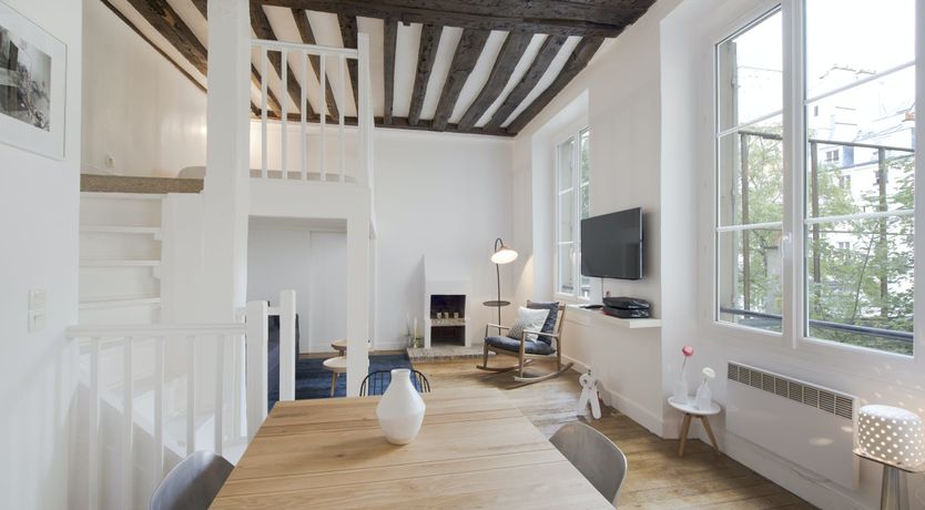 Photo of Saint Germain Charm