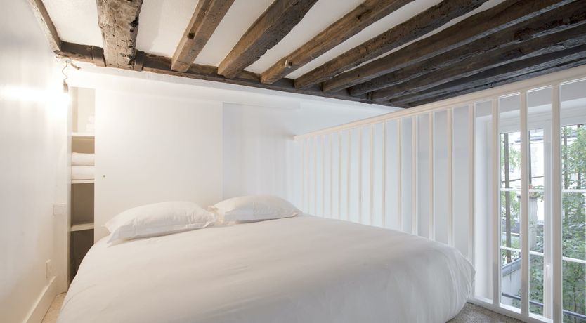 Photo of Saint Germain Charm