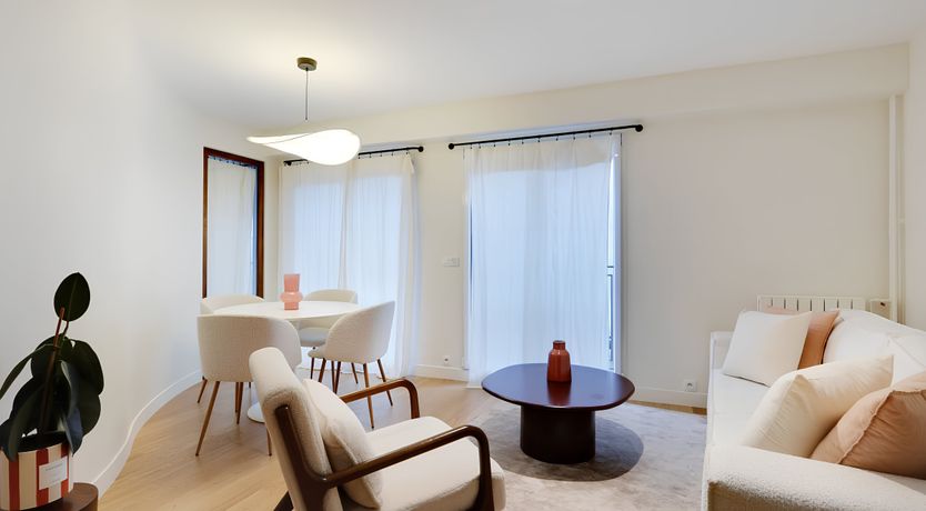 Photo of The Queen of Paris