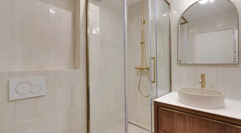 Photo of The Queen of Paris