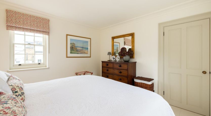 Photo of London Living