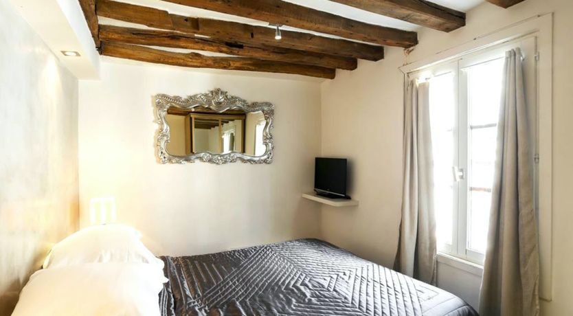 Photo of A Piece of Paris