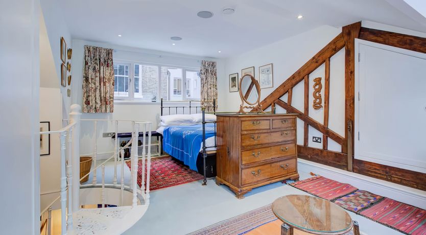 Photo of Kensington Musings